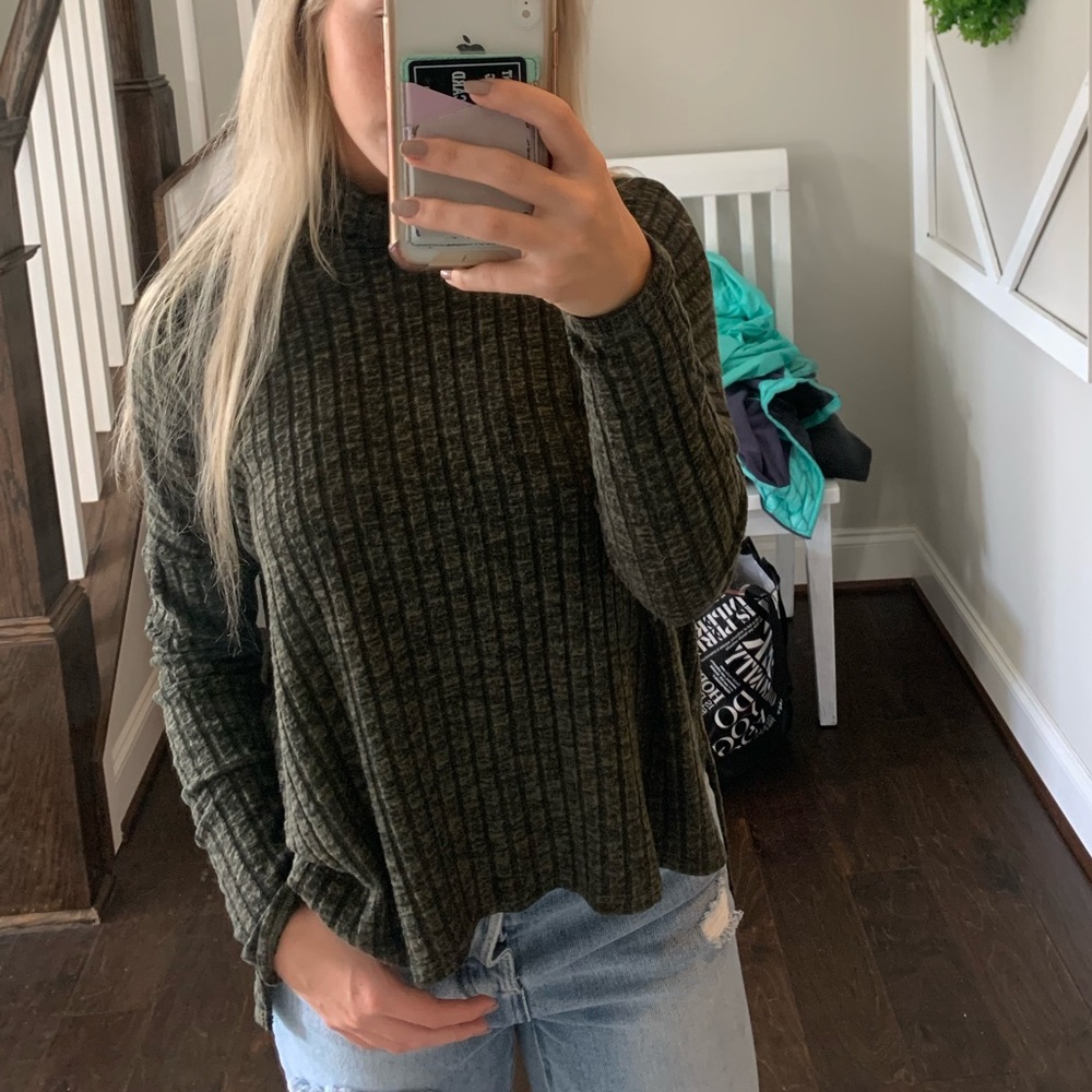 Turtle neck sweater
